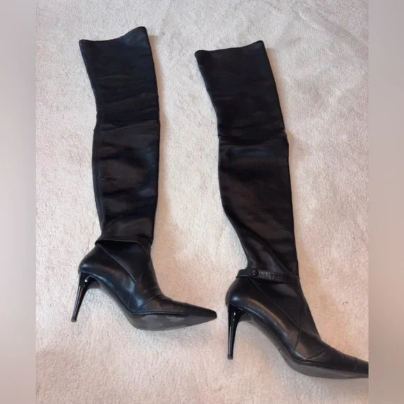 Chanel Iconic Over-the-Knee Boots 2005– As Seen in The Devil Wears Prada - Picture 4 of 11